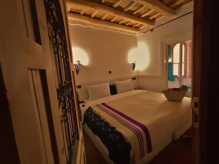 Riad Bleu Afriqua Boumalne Rom bilde